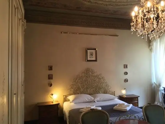 Üç Kişilik Oda, Ortak Banyo