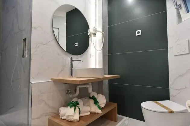 Superior Üç Kişilik Oda, 1 Büyük (Queen) Boy Yatak ve Çekyat, Sigara İçilmez, Şehir Manzaralı