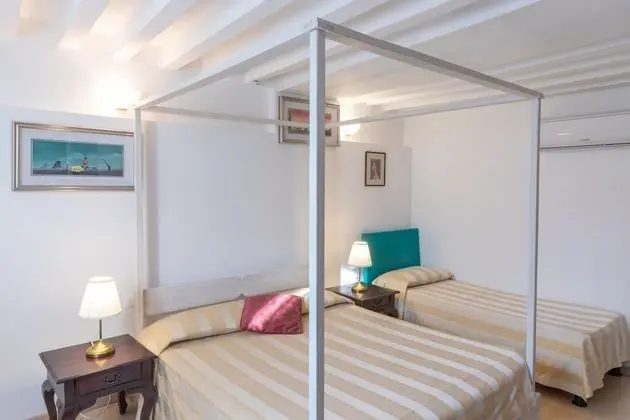 Deluxe Üç Kişilik Oda