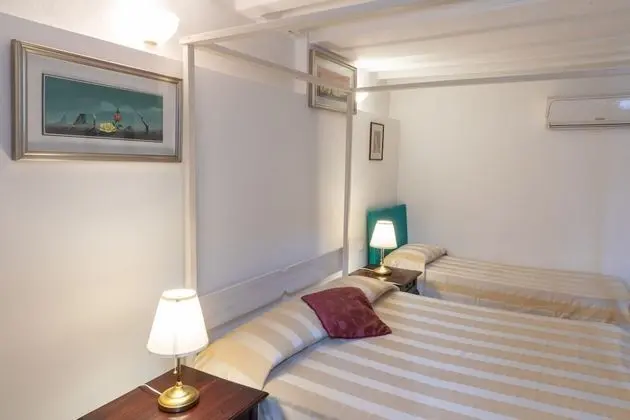 Deluxe Üç Kişilik Oda