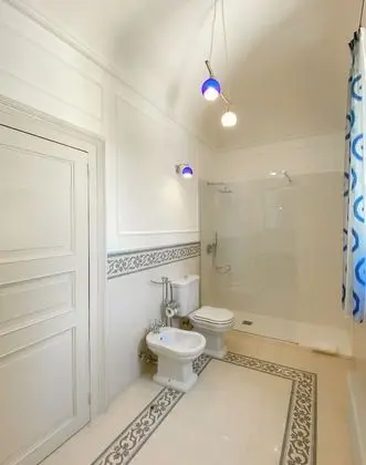Exclusive Tek Büyük Yataklı Oda