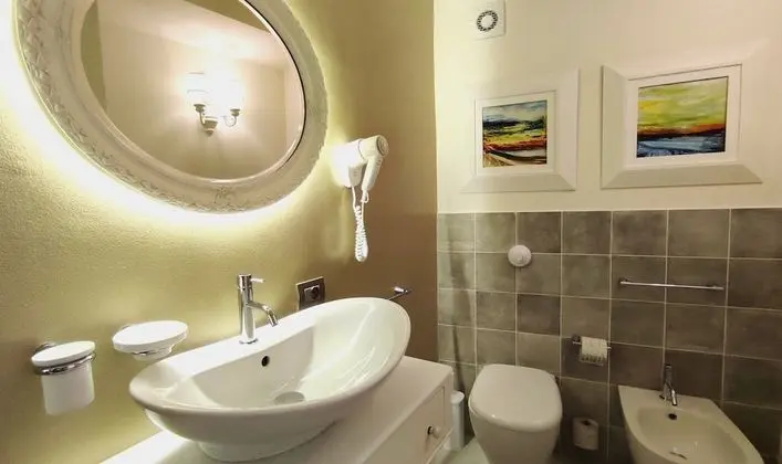 Deluxe Tek Büyük Yataklı Oda