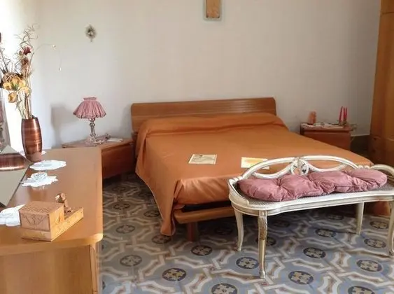 Tek Büyük Yataklı Oda, Engellilere Uygun, Ortak Banyo