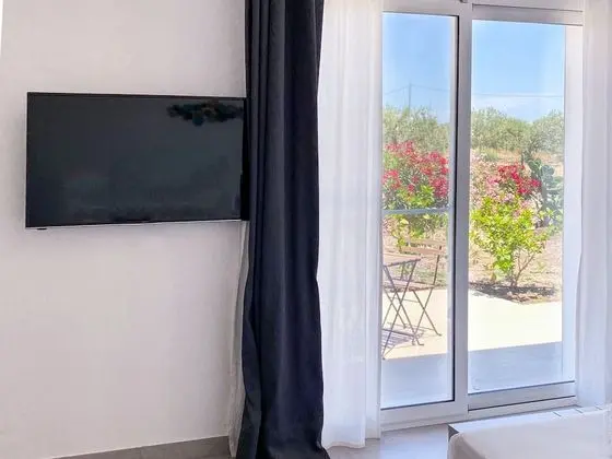 Comfort Tek Büyük Yataklı Oda, 1 En Büyük (King) Boy Yatak, Veranda, Bahçe Manzaralı