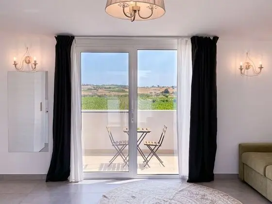 Elite Stüdyo Süit, Teras, Havuz Manzaralı