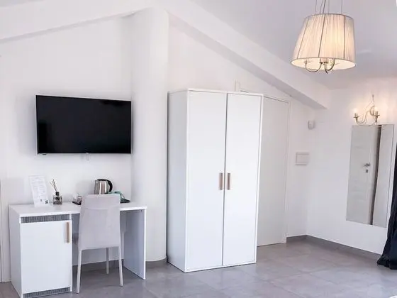 Elite Stüdyo Süit, Teras, Havuz Manzaralı