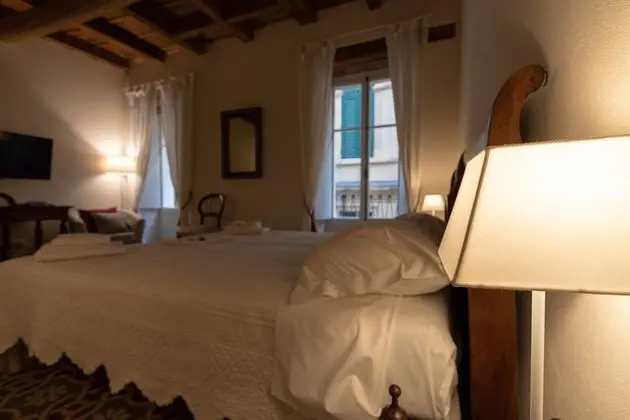 Romantic Tek Büyük Yataklı Oda