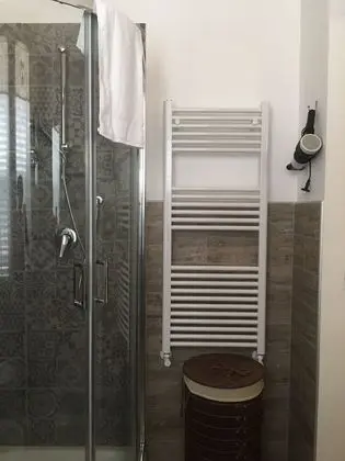 Comfort Tek Büyük Yataklı Oda, Balkon, Avlu Manzaralı