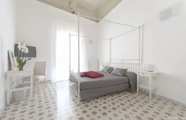 Tek Büyük Yataklı Oda