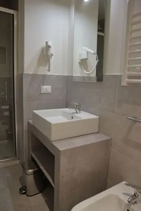 Comfort Tek Büyük veya İki Ayrı Yataklı Oda