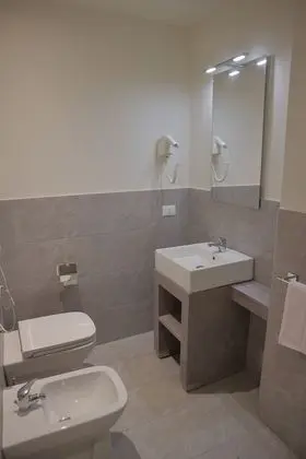 Standard Tek Büyük veya İki Ayrı Yataklı Oda