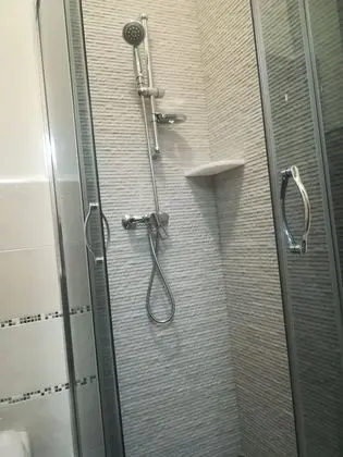 Exclusive Tek Büyük Yataklı Oda