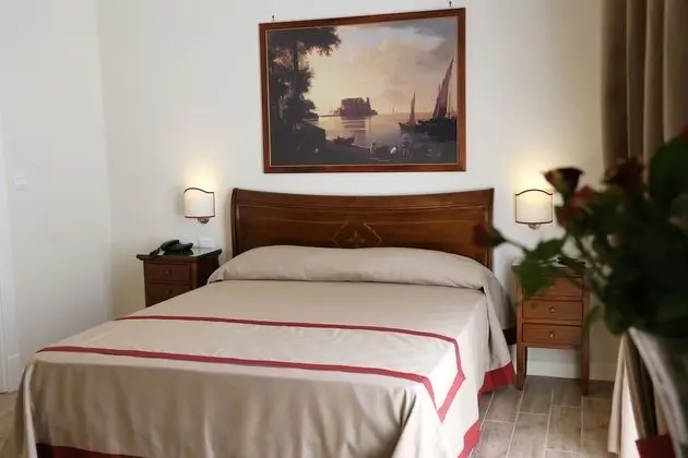 Deluxe Dört Kişilik Oda