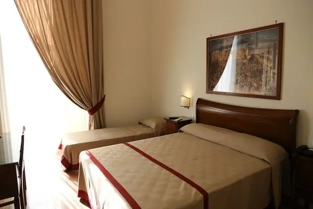 Deluxe Üç Kişilik Oda