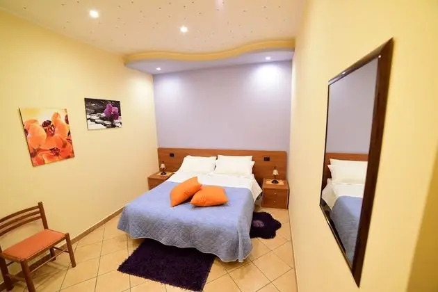 Standard Tek Büyük Yataklı Oda (Mountain and Sea View)