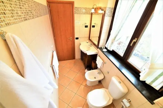 Standard Tek Büyük Yataklı Oda (Mountain and Sea View)