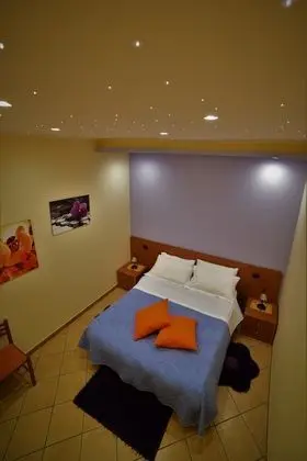 Standard Tek Büyük Yataklı Oda (Mountain and Sea View)