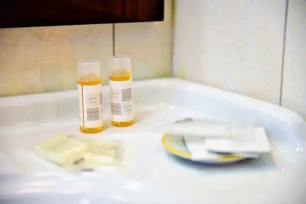 Standard Tek Büyük Yataklı Oda (Mountain and Sea View)