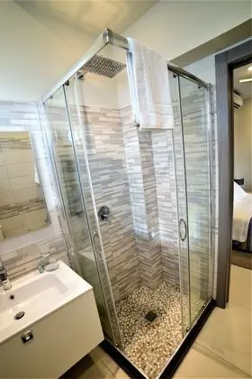 Standard Tek Büyük Yataklı Oda (Mountain and Sea View)