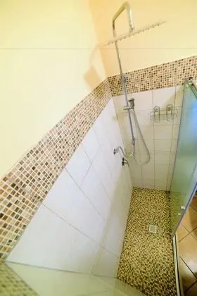 Standard Tek Büyük Yataklı Oda (Mountain and Sea View)