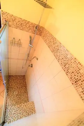 Standard Tek Büyük Yataklı Oda (Mountain and Sea View)