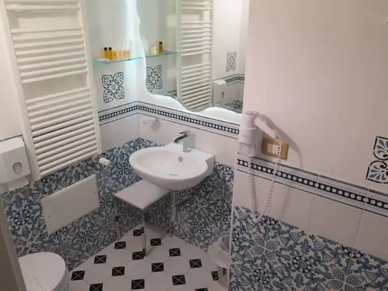 Standard Tek Büyük veya İki Ayrı Yataklı Oda