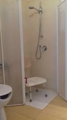 Classic Üç Kişilik Oda, Birden Çok Yatak, Engellilere Uygun, Bahçe Manzaralı
