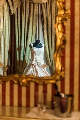 Deluxe Tek Büyük Yataklı Oda, Kanal Manzaralı