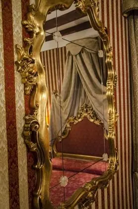 Tek Büyük Yataklı Oda, Kanal Manzaralı