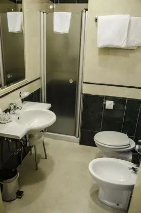 Tek Büyük Yataklı Oda, Kanal Manzaralı