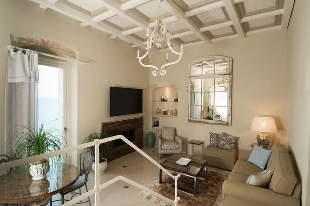 Süit (Annex Building)