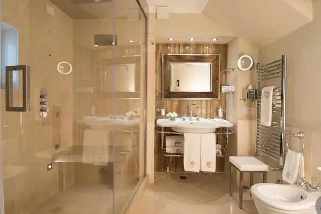 Süit (Annex Building)