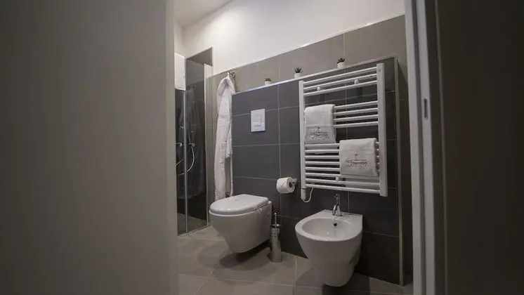 Luxury Tek Büyük Yataklı Oda