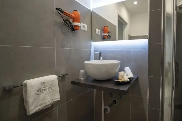 Luxury Tek Büyük Yataklı Oda