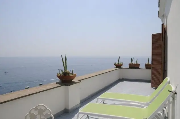 Superior Tek Büyük veya İki Ayrı Yataklı Oda, Deniz Manzaralı