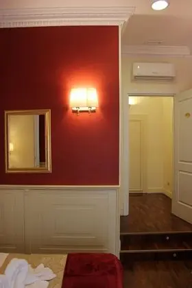 Standard Tek Büyük Yataklı Oda