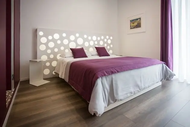 Design Tek Büyük Yataklı Oda (Tini)