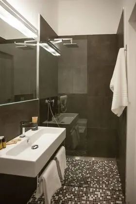 Design Tek Büyük Yataklı Oda (Tini)