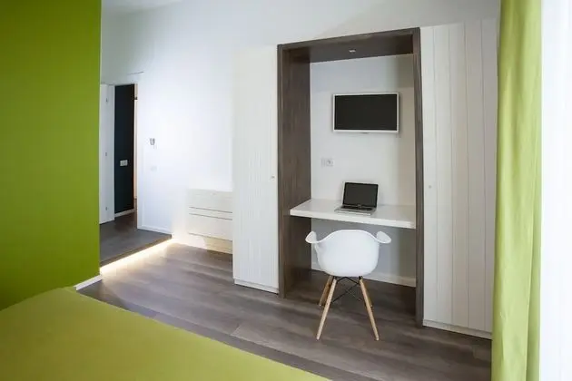 Design Üç Kişilik Oda (Gramole)