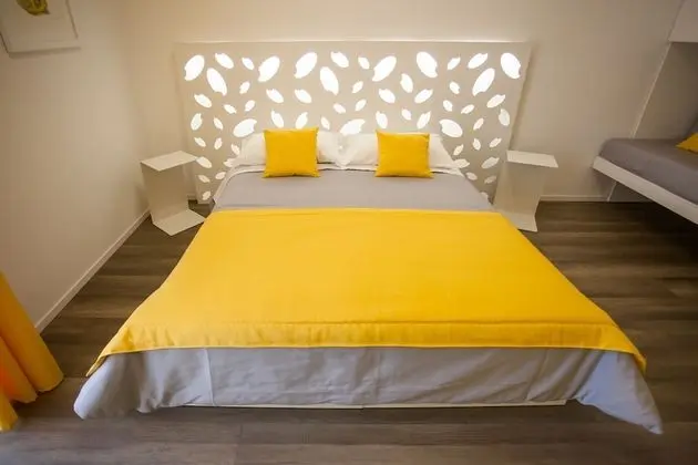 Design Üç Kişilik Oda (Macine)