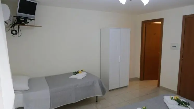 Family Dört Kişilik Oda (Mergellina)