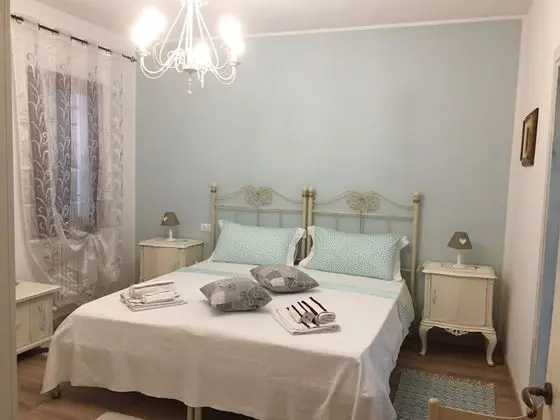 Superior Tek Büyük veya İki Ayrı Yataklı Oda, Kanal Manzaralı