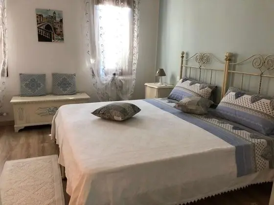 Superior Tek Büyük veya İki Ayrı Yataklı Oda, Kanal Manzaralı