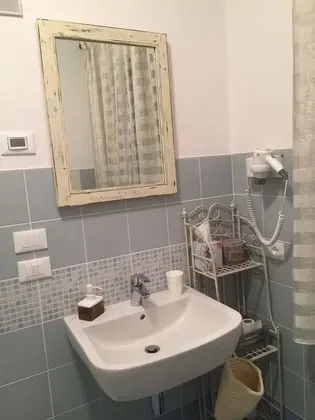 Superior Tek Büyük veya İki Ayrı Yataklı Oda, Kanal Manzaralı