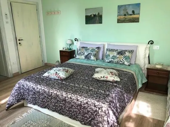 Traditional Üç Kişilik Oda