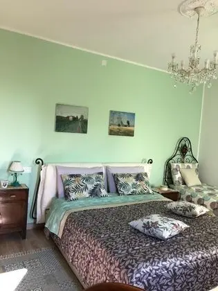 Traditional Üç Kişilik Oda