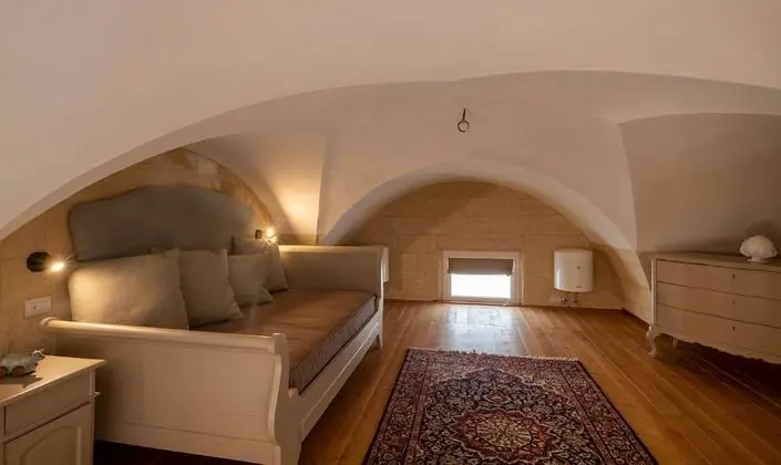 Deluxe Tek Büyük Yataklı Oda, Sıcak Su Havuzu