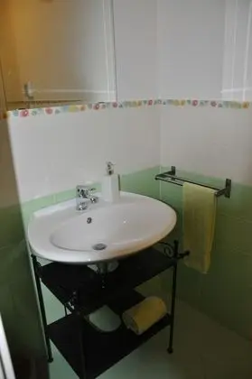 Elite Tek Büyük Yataklı Oda