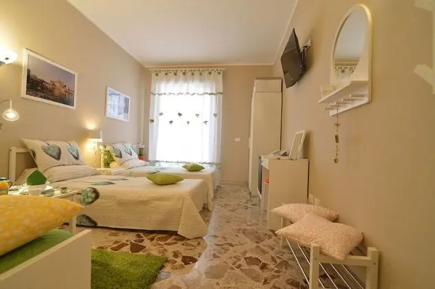 Dört Kişilik Oda, Özel Banyo (External)