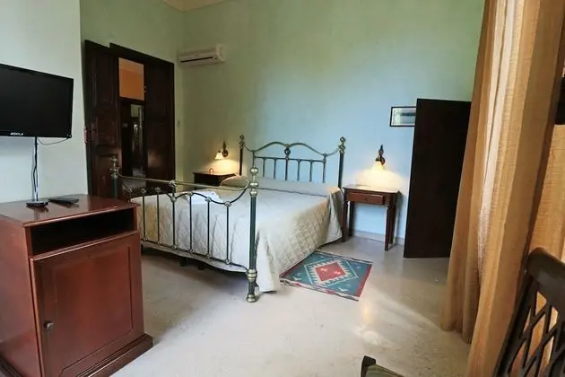 Deluxe Oda, 1 Büyük (Queen) Boy Yatak, Sigara İçilmez, Bahçe Manzaralı